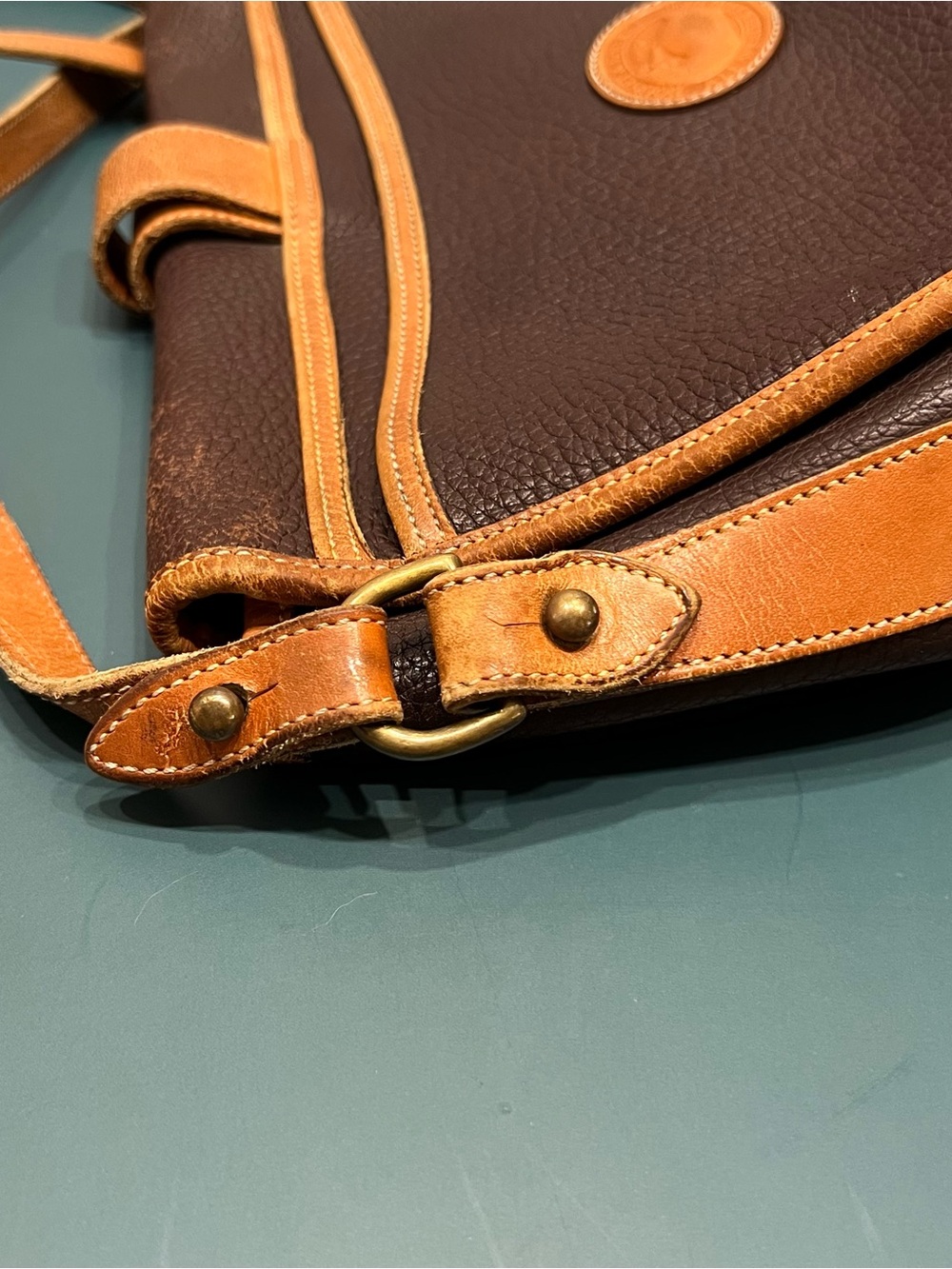 Vintage Dooney & Bourke Pebbled Leather Equestrian Crossbody Purse Duck 90s/80s - Picture 4 of 11